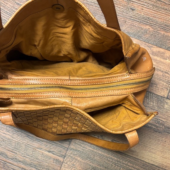 American Leather Company Tan Woven Tote - Picture 2 of 8